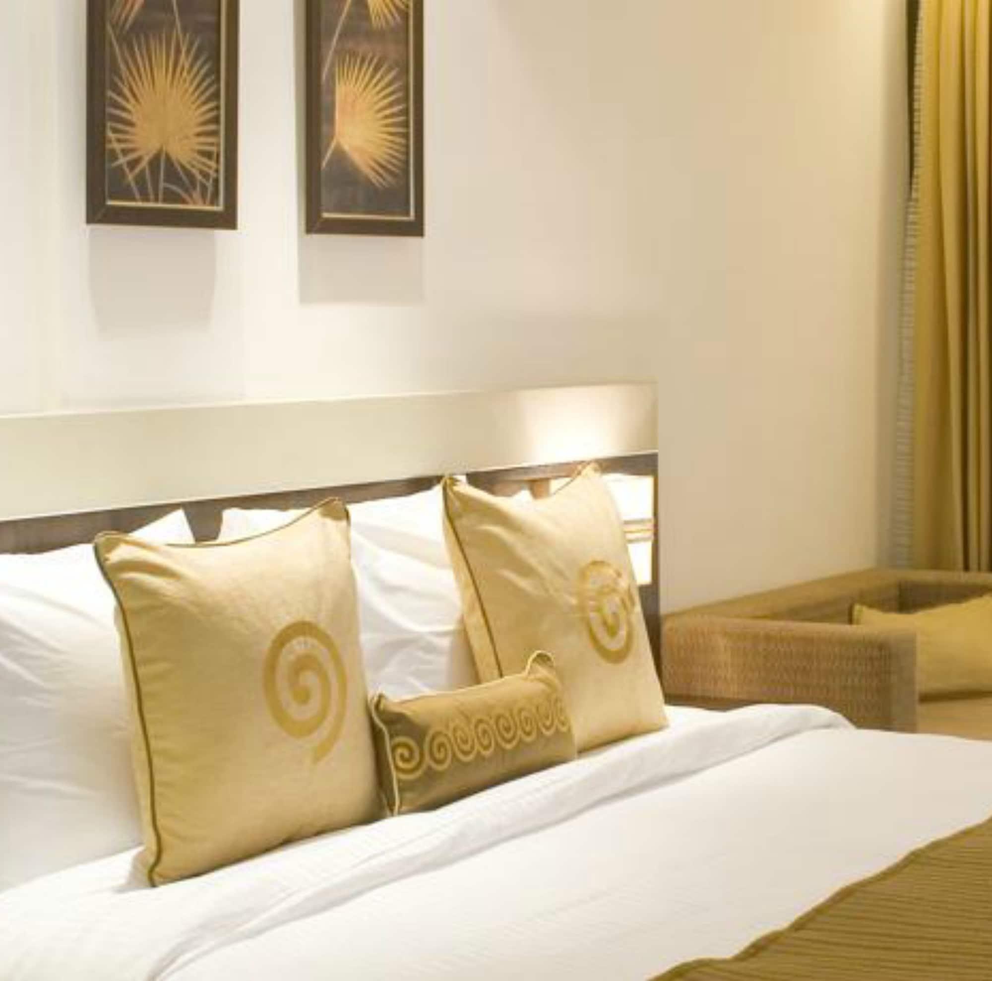 Shervani Nehru Place 4*