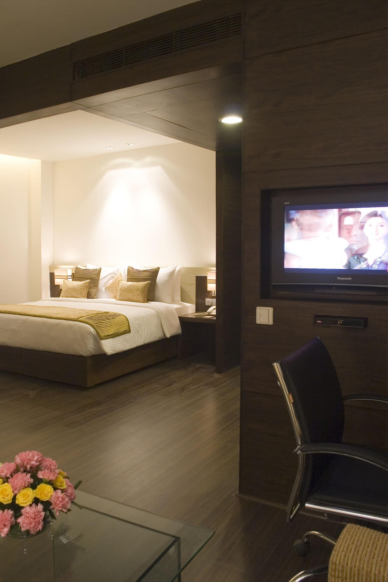 Hotel Shervani Nehru Place 4*