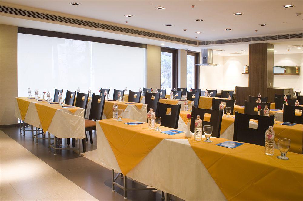 Shervani Nehru Place Hotel 4*
